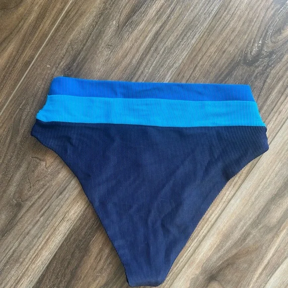 Beach Riot Heidi Blue Color-Block Bottom - Picture 4 of 4